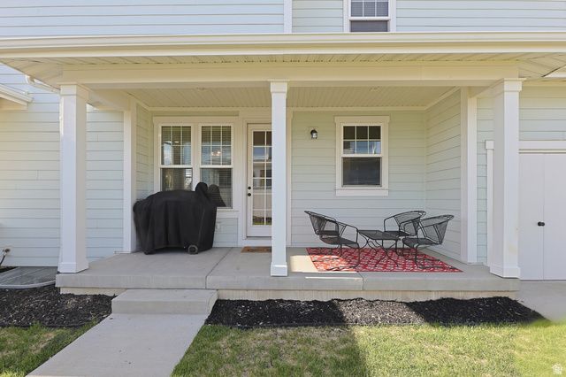 10371 S FISH HOOK RD, South Jordan, UT 84009