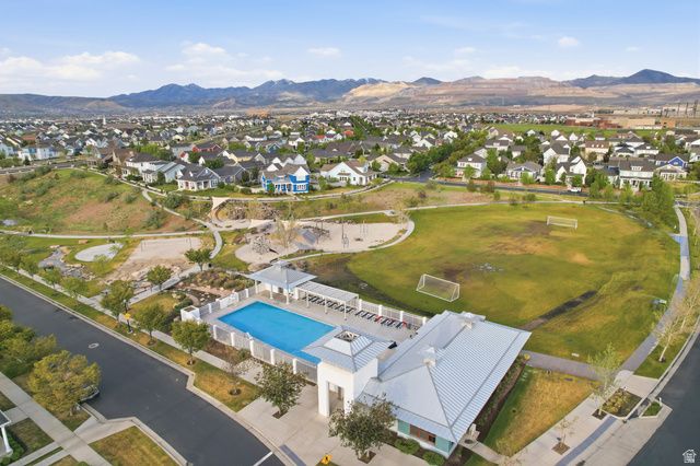 10371 S FISH HOOK RD, South Jordan, UT 84009