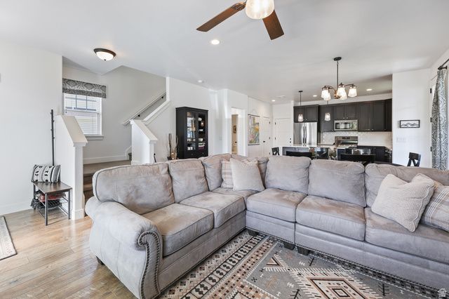 10371 S FISH HOOK RD, South Jordan, UT 84009