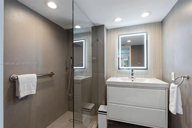 2200 S Ocean Ln 905, Fort Lauderdale, FL 33316