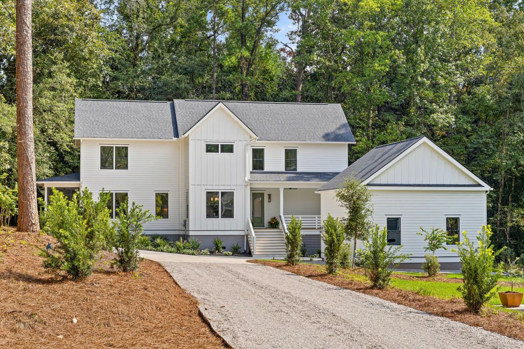 215 Marion Avenue, Summerville, SC 29483