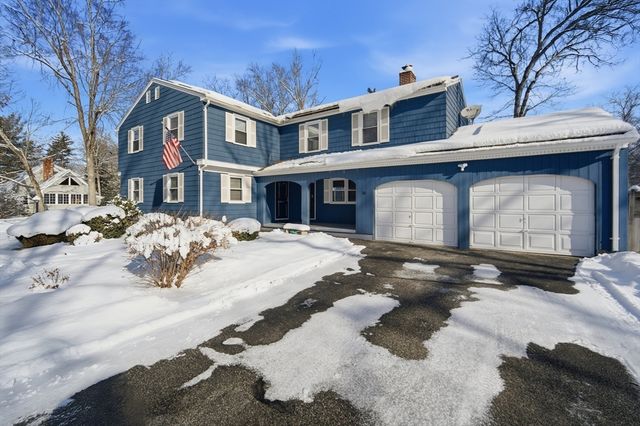 16 Deerfoot Dr, East Longmeadow, MA 01028