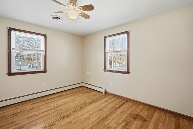 16 Deerfoot Dr, East Longmeadow, MA 01028