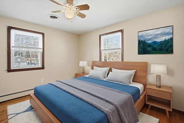 16 Deerfoot Dr, East Longmeadow, MA 01028