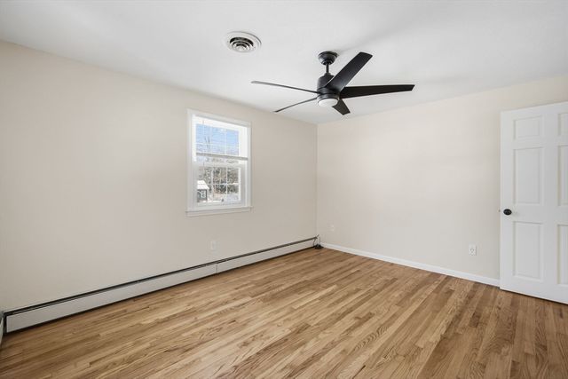 16 Deerfoot Dr, East Longmeadow, MA 01028