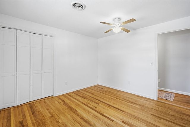 16 Deerfoot Dr, East Longmeadow, MA 01028