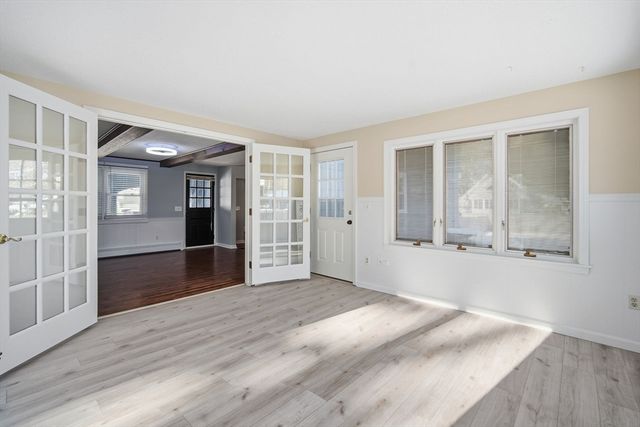 16 Deerfoot Dr, East Longmeadow, MA 01028