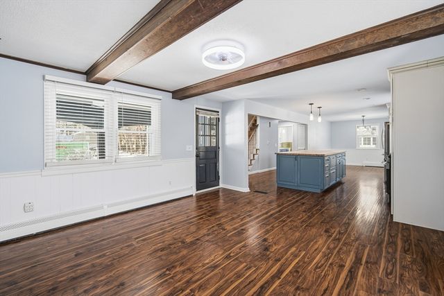 16 Deerfoot Dr, East Longmeadow, MA 01028