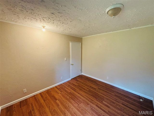 145 Hickory Grove, Salem, IL 62881