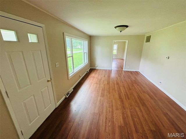 145 Hickory Grove, Salem, IL 62881