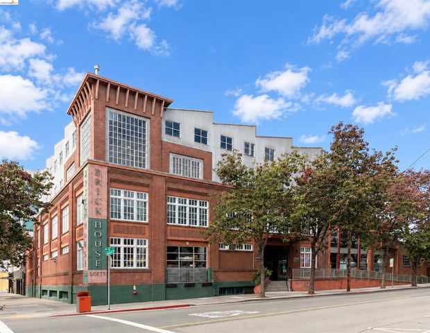 201 3rd St 302, Oakland, CA 94607
