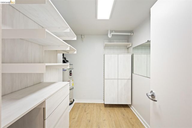 201 3rd St 302, Oakland, CA 94607