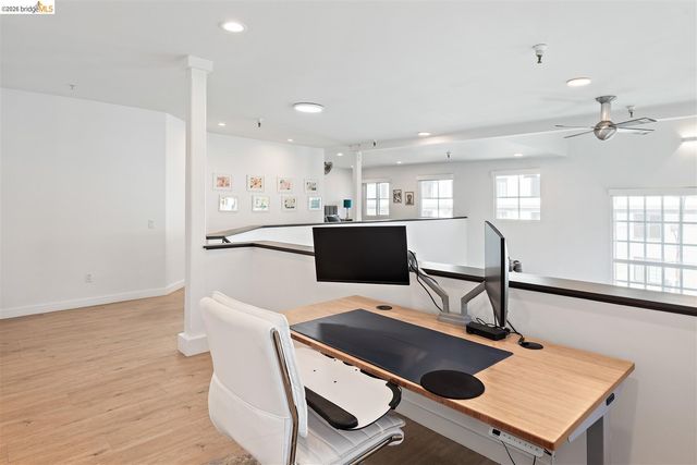201 3rd St 302, Oakland, CA 94607