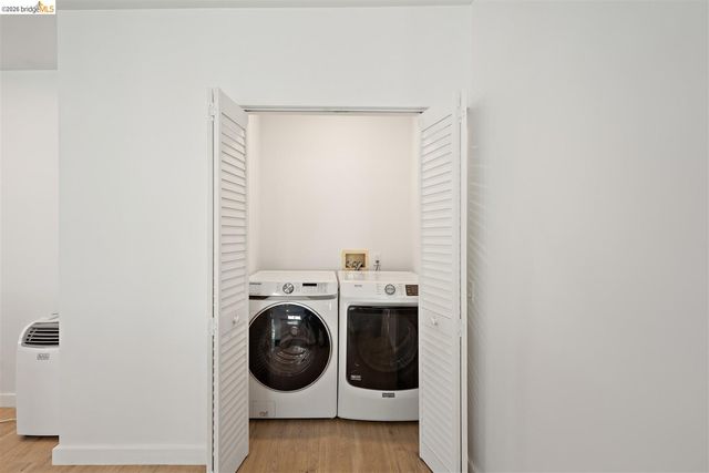 201 3rd St 302, Oakland, CA 94607