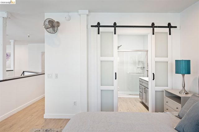 201 3rd St 302, Oakland, CA 94607