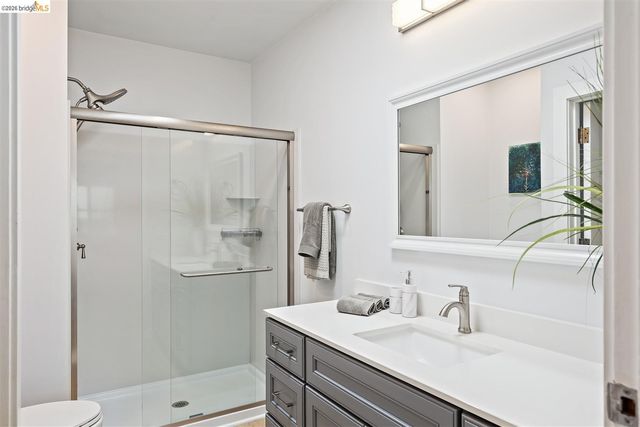 201 3rd St 302, Oakland, CA 94607
