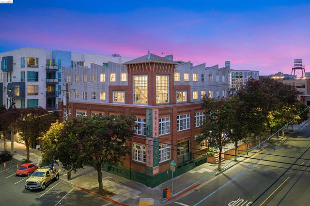 201 3rd St 302, Oakland, CA 94607