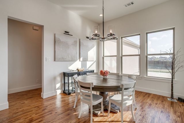 7732 Laura Lake Lane, Fort Worth, TX 76126