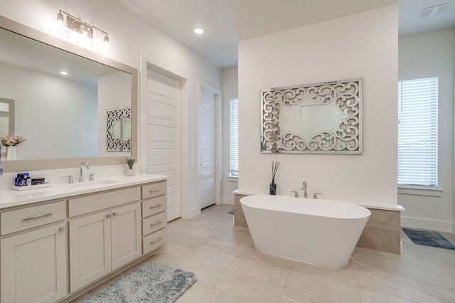 7732 Laura Lake Lane, Fort Worth, TX 76126