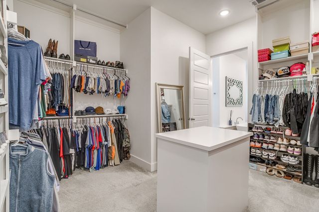 7732 Laura Lake Lane, Fort Worth, TX 76126