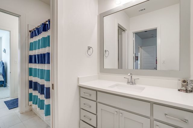 7732 Laura Lake Lane, Fort Worth, TX 76126