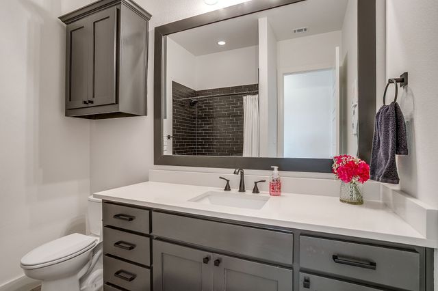 7732 Laura Lake Lane, Fort Worth, TX 76126