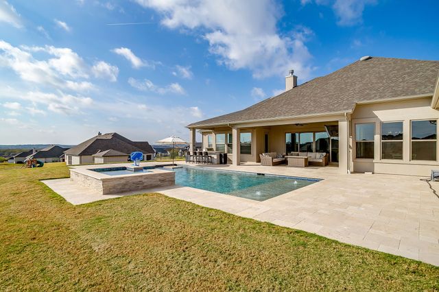 7732 Laura Lake Lane, Fort Worth, TX 76126