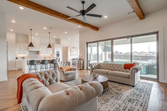 7732 Laura Lake Lane, Fort Worth, TX 76126