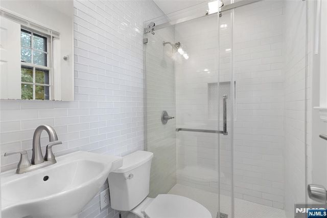 611 Cliff, Ho-ho-kus, NJ 07423