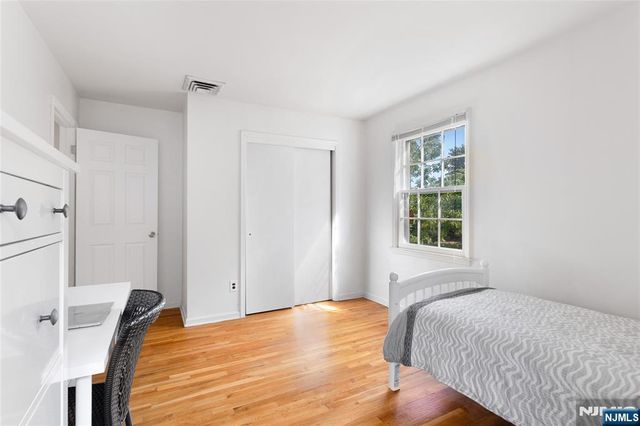 611 Cliff, Ho-ho-kus, NJ 07423