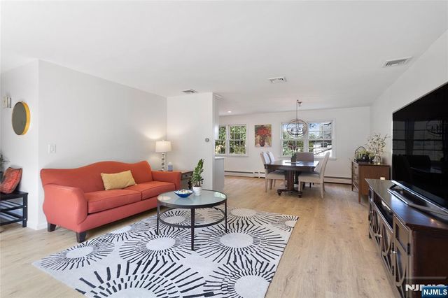 611 Cliff, Ho-ho-kus, NJ 07423