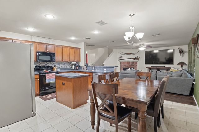 1303 Feather Crest Drive, Krum, TX 76249