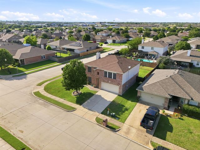 1303 Feather Crest Drive, Krum, TX 76249