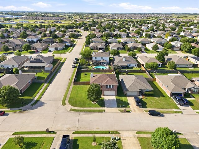 1303 Feather Crest Drive, Krum, TX 76249