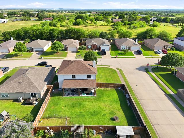 1303 Feather Crest Drive, Krum, TX 76249