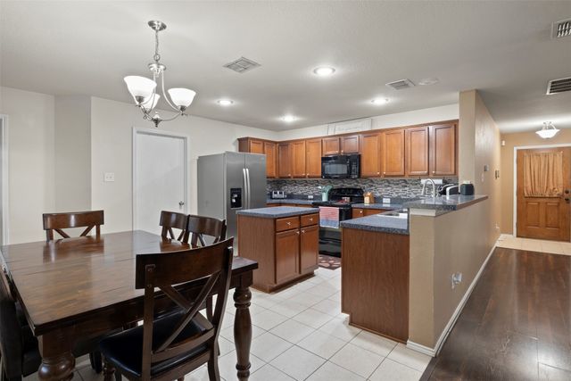 1303 Feather Crest Drive, Krum, TX 76249