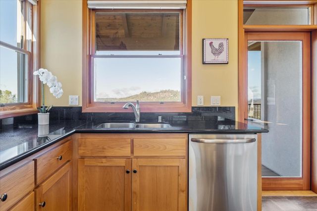 3204 Skunk Ranch Rd, Murphys, CA 95247