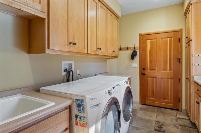 3204 Skunk Ranch Rd, Murphys, CA 95247