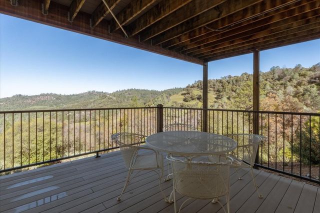 3204 Skunk Ranch Rd, Murphys, CA 95247
