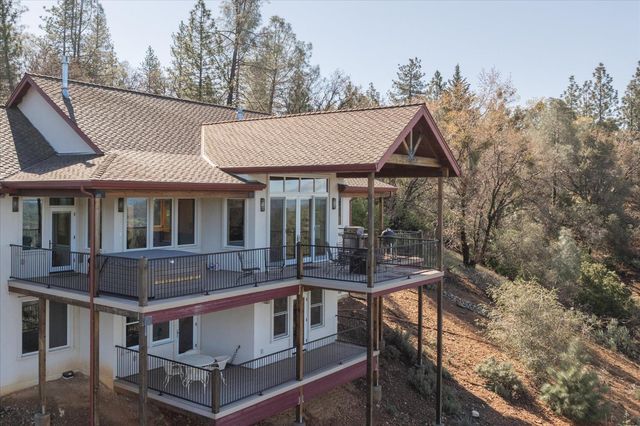 3204 Skunk Ranch Rd, Murphys, CA 95247