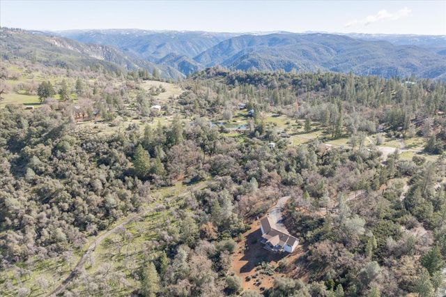 3204 Skunk Ranch Rd, Murphys, CA 95247