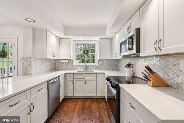 720 PINE HILL RD, Wayne, PA 19087