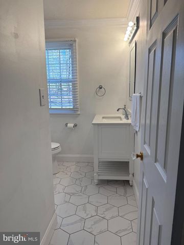 720 PINE HILL RD, Wayne, PA 19087
