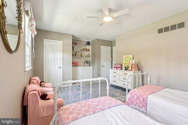 720 PINE HILL RD, Wayne, PA 19087