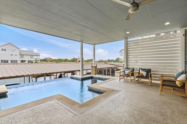 208 Marina BLF, Kingsland, TX 78639