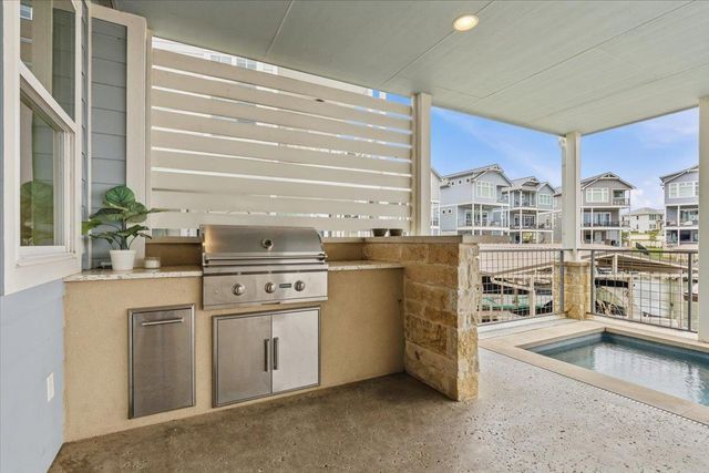 208 Marina BLF, Kingsland, TX 78639