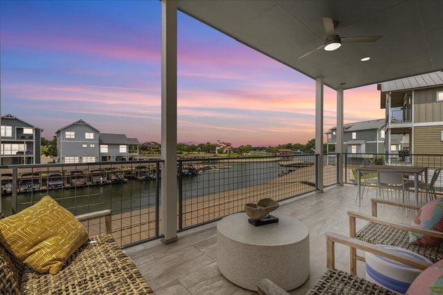 208 Marina BLF, Kingsland, TX 78639