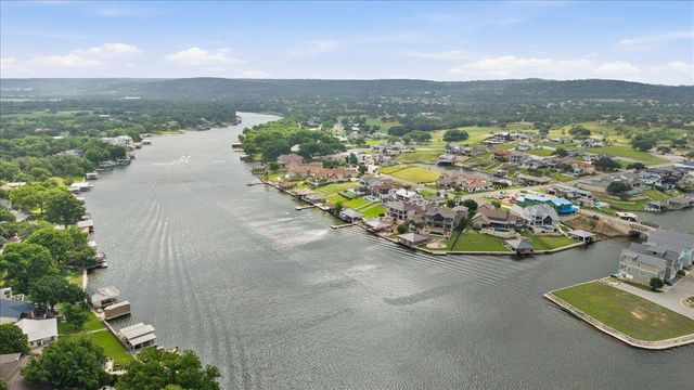 208 Marina BLF, Kingsland, TX 78639
