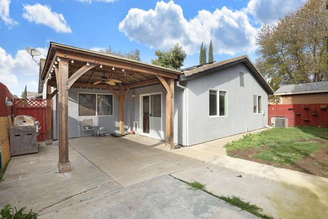9037 Warm Springs Cir, Stockton, CA 95210