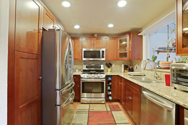 9037 Warm Springs Cir, Stockton, CA 95210